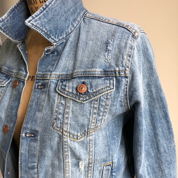 H&M Distressed Denim Jacket - Picture 4 of 8